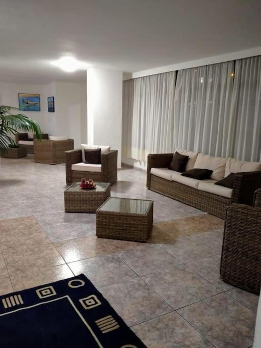 Apartamento Con Vistas Al Mar Arona  Luaran gambar